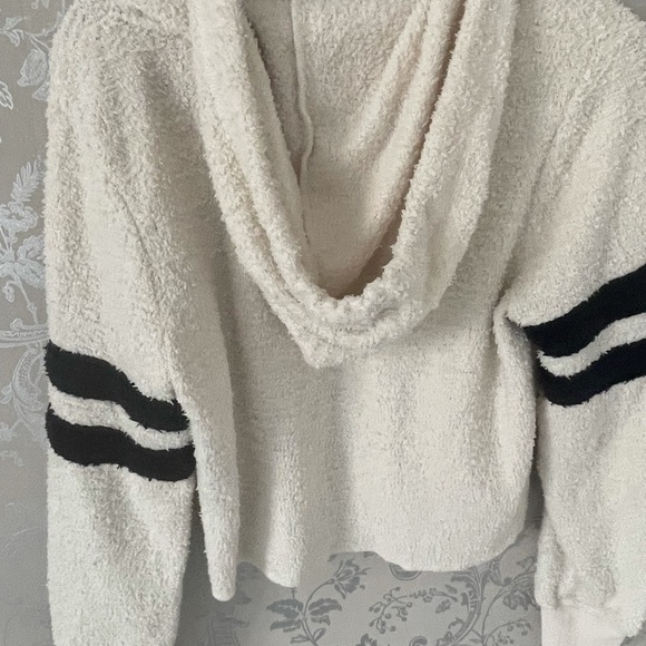 Tommy Hilfiger cream hoodie - Picture 2 of 2